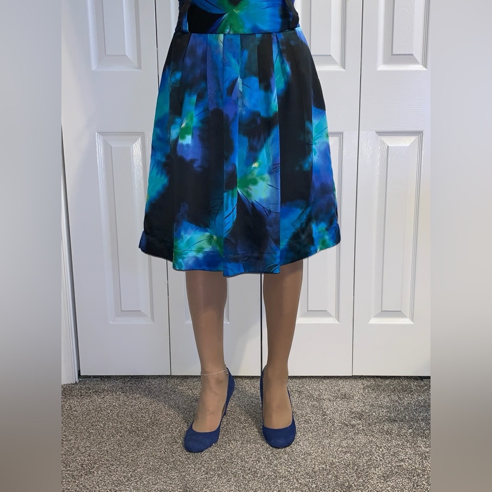 Used Worthington Flared Blue Skirt Size 4